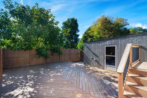 Photo 35 at 37 Avis Crescent, Parkview, Toronto Photo 35 at 37 Avis Crescent, Parkview, Toronto