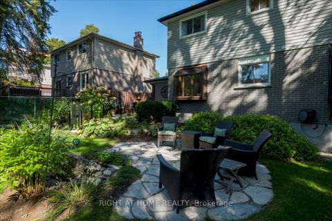 Photo 31 at 140 Orsi Drive, College Manor, Newmarket