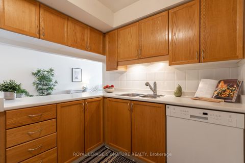 Photo 10 at 206 - 356 McRae Drive, Leaside, Toronto
