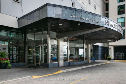Photo 1 at 2707 - 77 Harbour Square, Waterfront Communities C1, Toronto