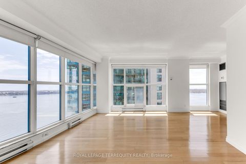Photo 8 at 2707 - 77 Harbour Square, Waterfront Communities C1, Toronto