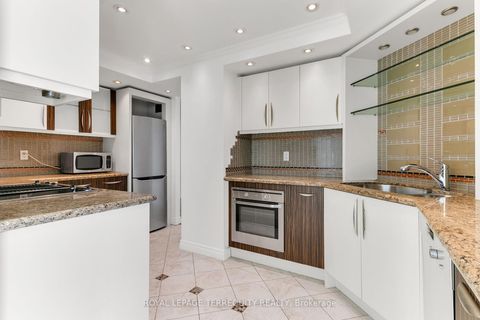 Photo 17 at 2707 - 77 Harbour Square, Waterfront Communities C1, Toronto