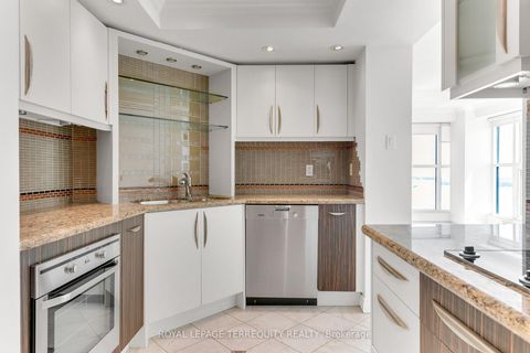 Photo 18 at 2707 - 77 Harbour Square, Waterfront Communities C1, Toronto