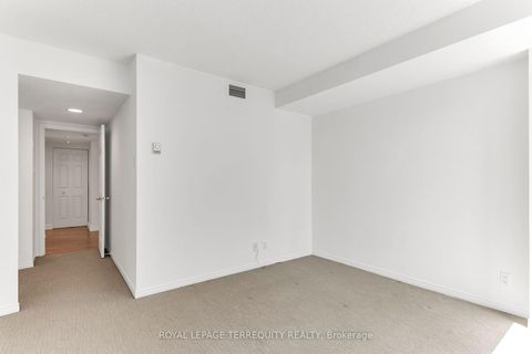 Photo 26 at 2707 - 77 Harbour Square, Waterfront Communities C1, Toronto