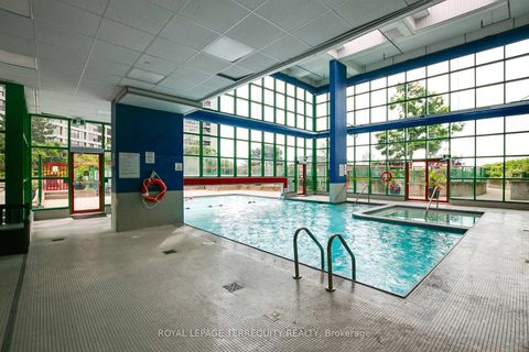 Photo 36 at 2707 - 77 Harbour Square, Waterfront Communities C1, Toronto