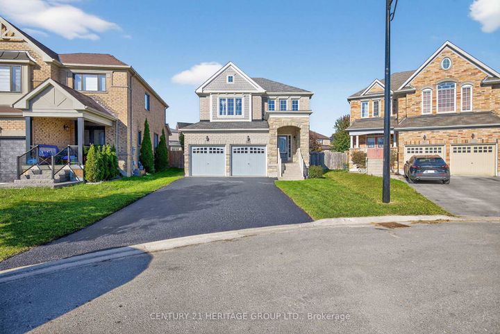 Photo 1 at 63 Jewelwing Court, Bradford, Bradford West Gwillimbury