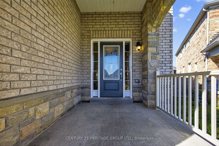 Photo 3 at 63 Jewelwing Court, Bradford, Bradford West Gwillimbury