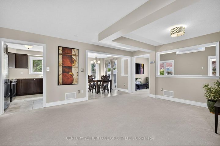Photo 9 at 63 Jewelwing Court, Bradford, Bradford West Gwillimbury