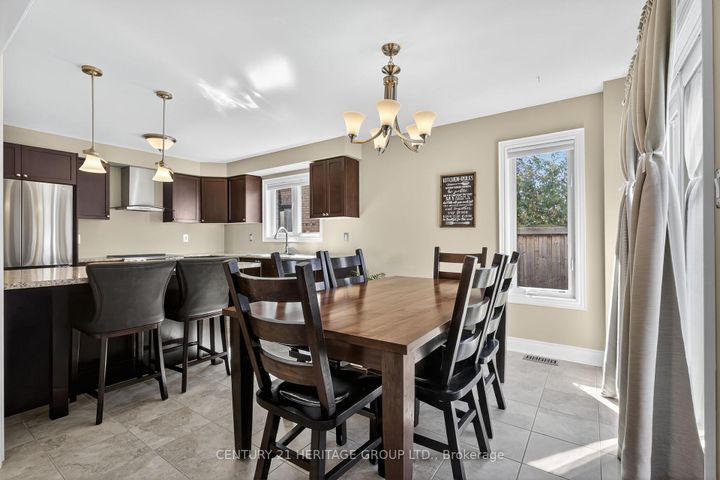 Photo 11 at 63 Jewelwing Court, Bradford, Bradford West Gwillimbury