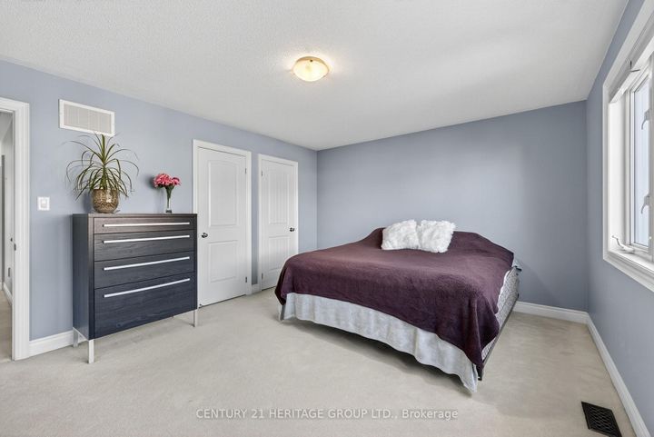 Photo 20 at 63 Jewelwing Court, Bradford, Bradford West Gwillimbury