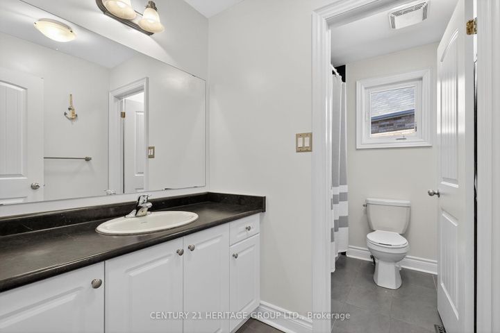 Photo 29 at 63 Jewelwing Court, Bradford, Bradford West Gwillimbury