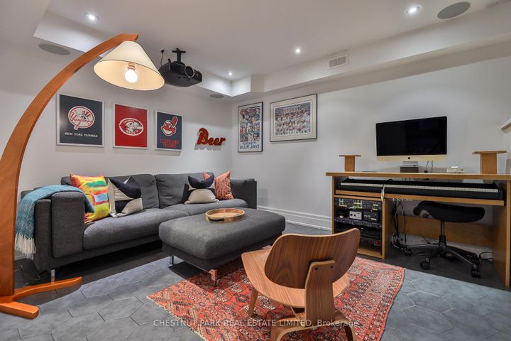 Photo 36 at 56 Spruce Street, South St. James Town, Toronto