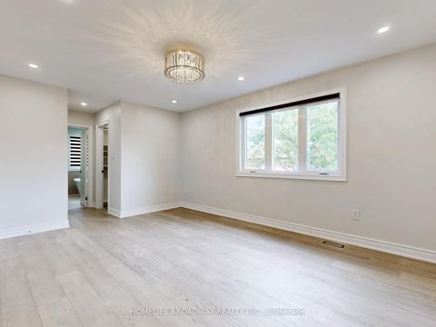 Photo 24 at 27 Morisot Avenue, Patterson, Vaughan