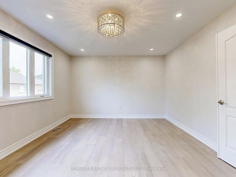 Photo 25 at 27 Morisot Avenue, Patterson, Vaughan Photo 25 at 27 Morisot Avenue, Patterson, Vaughan