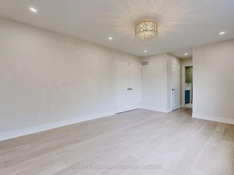 Photo 26 at 27 Morisot Avenue, Patterson, Vaughan Photo 26 at 27 Morisot Avenue, Patterson, Vaughan