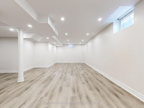 Photo 41 at 27 Morisot Avenue, Patterson, Vaughan