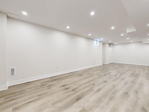Photo 43 at 27 Morisot Avenue, Patterson, Vaughan