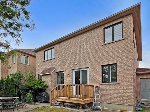 Photo 46 at 27 Morisot Avenue, Patterson, Vaughan