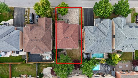 Photo 49 at 27 Morisot Avenue, Patterson, Vaughan
