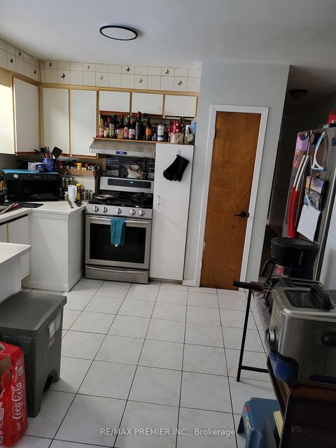 Photo 5 at 53 Rosefair Crescent, Clairville, Toronto