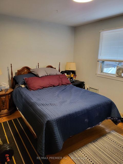 Photo 12 at 53 Rosefair Crescent, Clairville, Toronto