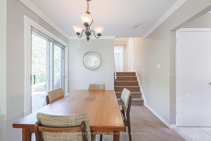 Photo 7 at 958 Fletcher Valley Crescent, Clarkson, Mississauga