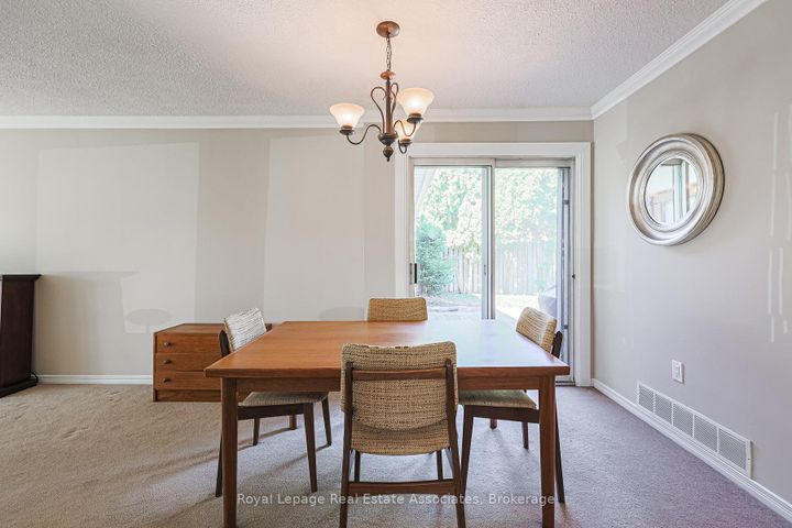Photo 8 at 958 Fletcher Valley Crescent, Clarkson, Mississauga