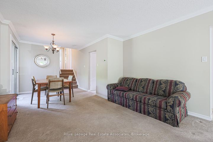 Photo 12 at 958 Fletcher Valley Crescent, Clarkson, Mississauga