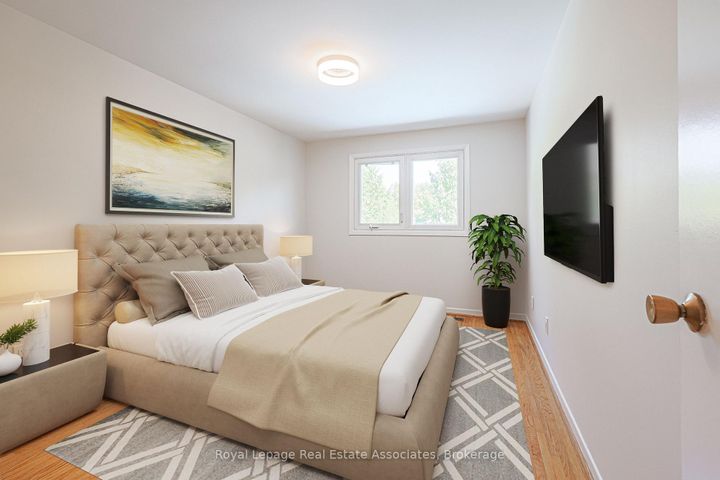 Photo 15 at 958 Fletcher Valley Crescent, Clarkson, Mississauga