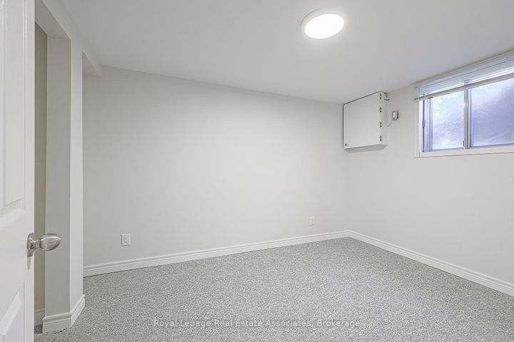 Photo 27 at 958 Fletcher Valley Crescent, Clarkson, Mississauga