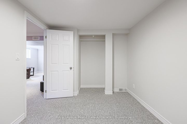 Photo 28 at 958 Fletcher Valley Crescent, Clarkson, Mississauga