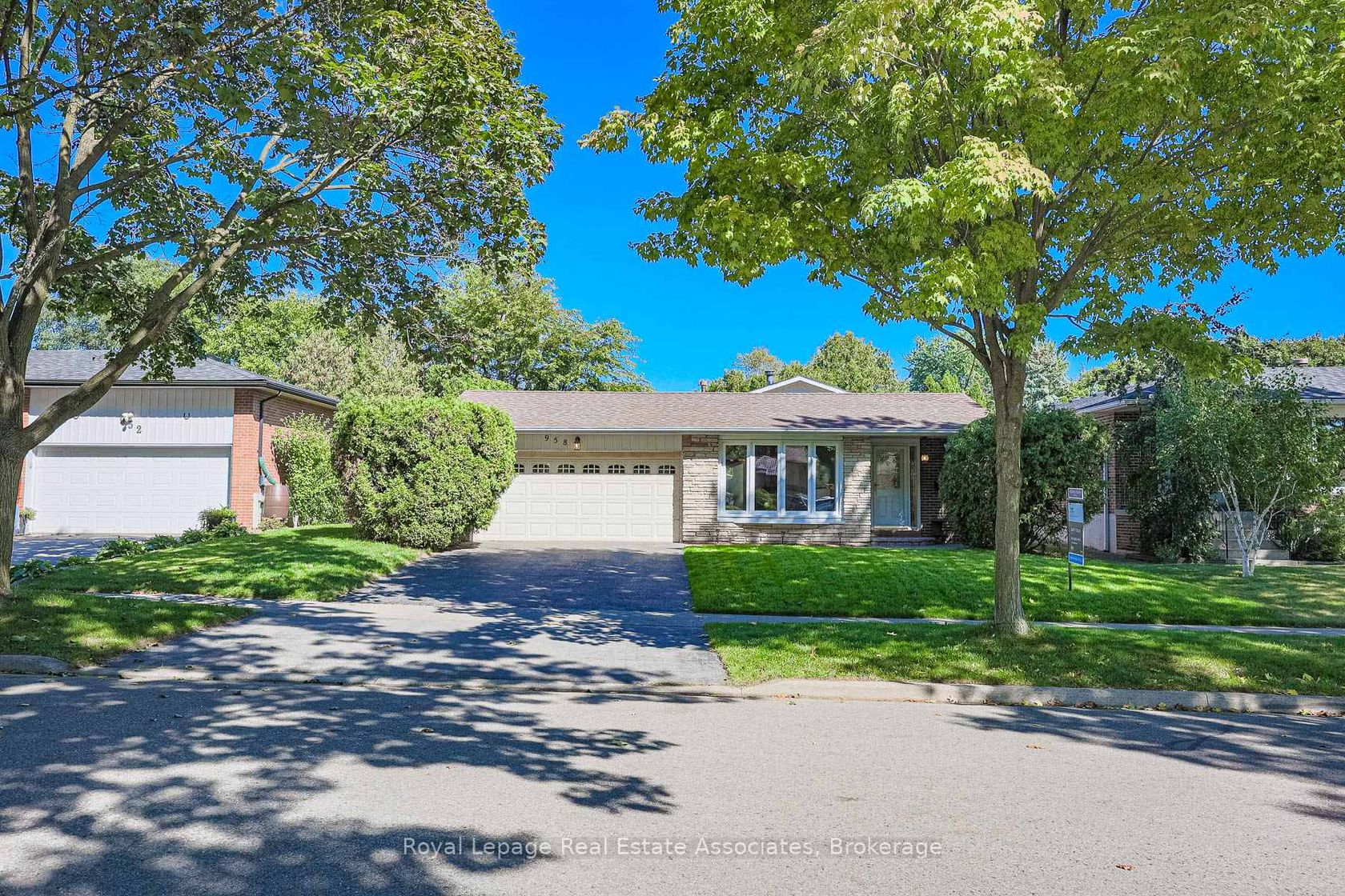 958 Fletcher Valley Crescent, Clarkson, Mississauga 2