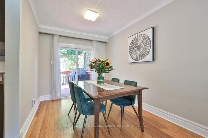 Photo 9 at 2295 Wiseman Court, Clarkson, Mississauga