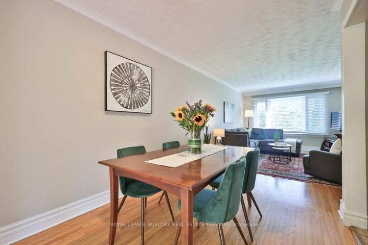 Photo 11 at 2295 Wiseman Court, Clarkson, Mississauga
