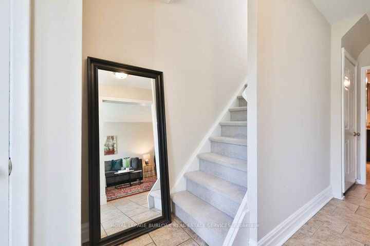 Photo 18 at 2295 Wiseman Court, Clarkson, Mississauga