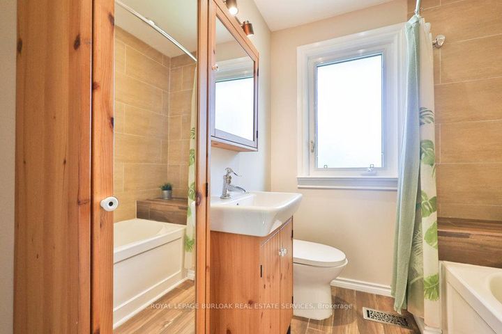 Photo 22 at 2295 Wiseman Court, Clarkson, Mississauga