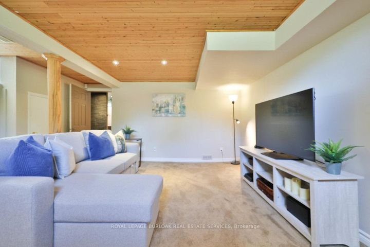 Photo 29 at 2295 Wiseman Court, Clarkson, Mississauga