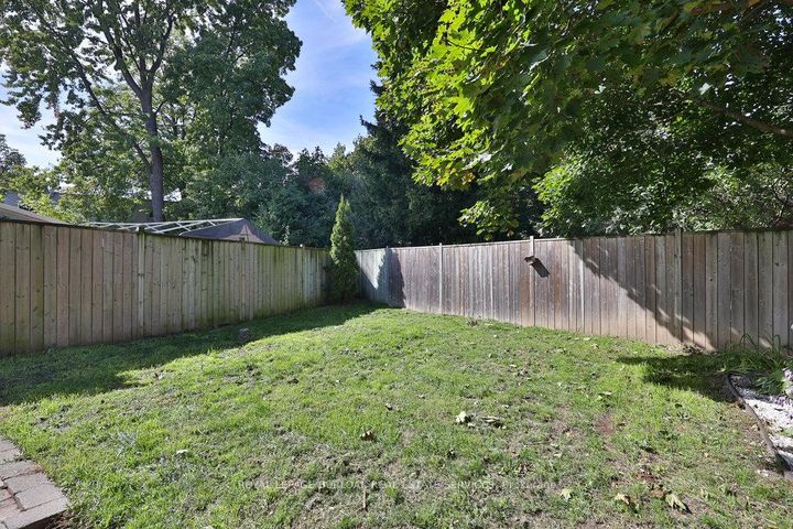 Photo 37 at 2295 Wiseman Court, Clarkson, Mississauga
