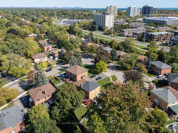 Photo 43 at 2295 Wiseman Court, Clarkson, Mississauga