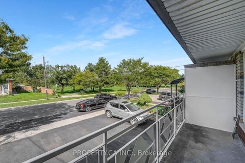 Photo 34 at 94 Bamford Crescent, Black Creek, Toronto