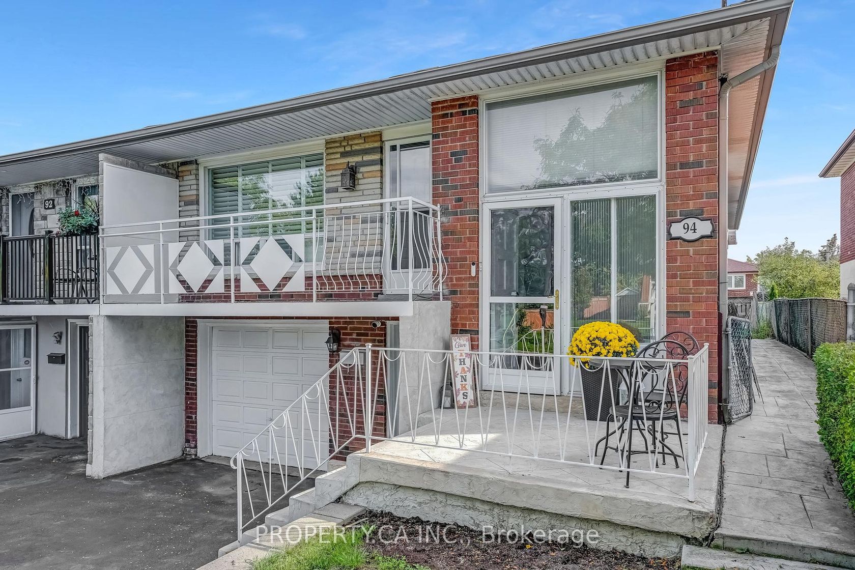94 Bamford Crescent, Black Creek, Toronto 