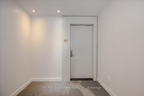 Photo 4 at 802 - 60 Colborne Street, Yonge Corridor, Toronto