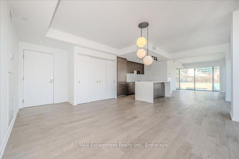 Photo 7 at 802 - 60 Colborne Street, Yonge Corridor, Toronto