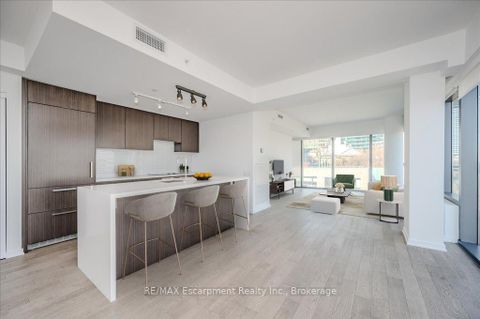 Photo 10 at 802 - 60 Colborne Street, Yonge Corridor, Toronto
