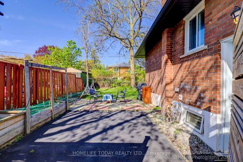 Photo 22 at 6 Greyabbey Trail, Guildwood, Toronto