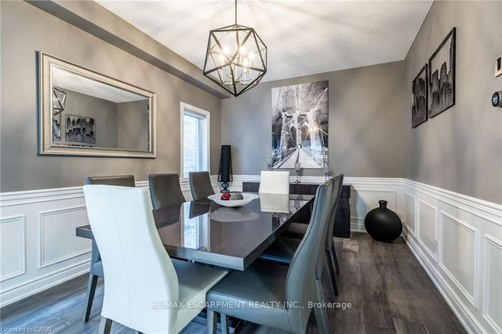 Photo 14 at 7 VOLTERRA Court, Waterdown, Hamilton