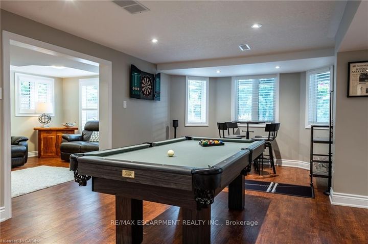 Photo 17 at 7 VOLTERRA Court, Waterdown, Hamilton