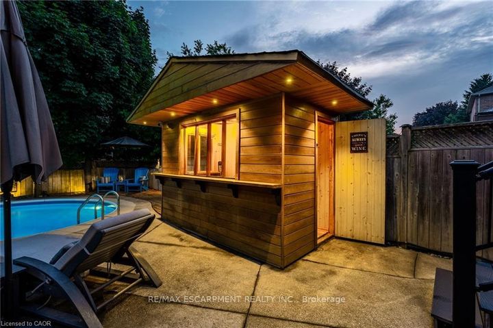 Photo 49 at 7 VOLTERRA Court, Waterdown, Hamilton