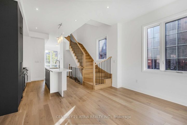 Photo 10 at 85 ALTON Crescent, Uplands, Vaughan