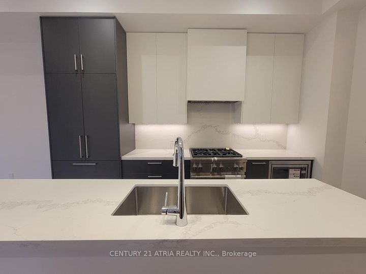Photo 11 at 85 ALTON Crescent, Uplands, Vaughan
